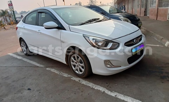 Acheter Occasion Voiture Hyundai Accent Blanc à Kwaluseni, Manzini Acheter Occasion Voiture Hyundai Accent Blanc à Kwaluseni, Manzini