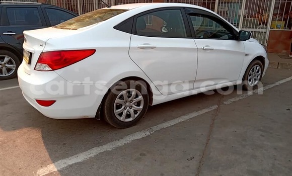 Acheter Occasion Voiture Hyundai Accent Blanc à Kwaluseni, Manzini Acheter Occasion Voiture Hyundai Accent Blanc à Kwaluseni, Manzini