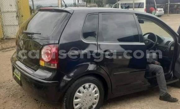 Nunua Ilio tumika Volkswagen Polo Black Gari ndani ya Kwaluseni nchini Manzini Nunua Ilio tumika Volkswagen Polo Black Gari ndani ya Kwaluseni nchini Manzini