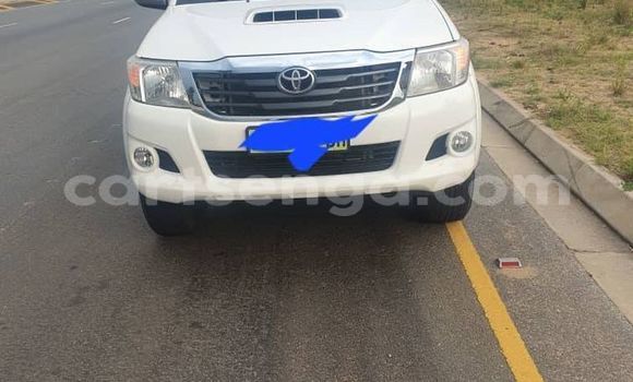 Nunua Ilio tumika Toyota Hilux White Gari ndani ya Kwaluseni nchini Manzini Nunua Ilio tumika Toyota Hilux White Gari ndani ya Kwaluseni nchini Manzini