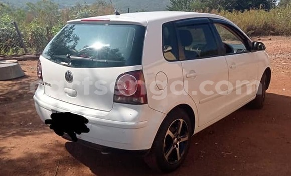 Buy Used Volkswagen Polo White Car in Kwaluseni in Manzini Buy Used Volkswagen Polo White Car in Kwaluseni in Manzini