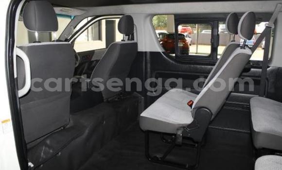 Nunua Ilio tumika Toyota Hiace White Gari ndani ya Manzini nchini Manzini Nunua Ilio tumika Toyota Hiace White Gari ndani ya Manzini nchini Manzini