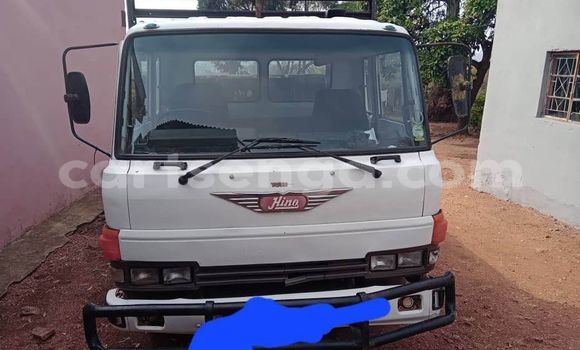 Buy Used Hino Ranger White Truck in Kwaluseni in Manzini Buy Used Hino Ranger White Truck in Kwaluseni in Manzini