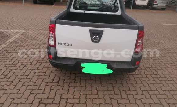 Nunua Ilio tumika Nissan NP 300 White Gari ndani ya Kwaluseni nchini Manzini Nunua Ilio tumika Nissan NP 300 White Gari ndani ya Kwaluseni nchini Manzini
