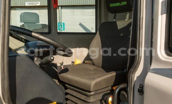 Acheter Occasion Utilitaire Caterpillar 120 Noir à Mbabane, Manzini Acheter Occasion Utilitaire Caterpillar 120 Noir à Mbabane, Manzini