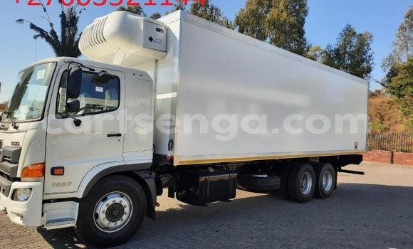 Acheter Occasion Utilitaire Hino 300 Series Blanc à Mbabane, Manzini Acheter Occasion Utilitaire Hino 300 Series Blanc à Mbabane, Manzini
