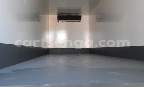 Acheter Occasion Utilitaire Hino 300 Series Blanc à Mbabane, Manzini Acheter Occasion Utilitaire Hino 300 Series Blanc à Mbabane, Manzini