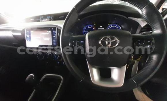 Buy Used Toyota Hilux White Car in Mbabane in Manzini Buy Used Toyota Hilux White Car in Mbabane in Manzini