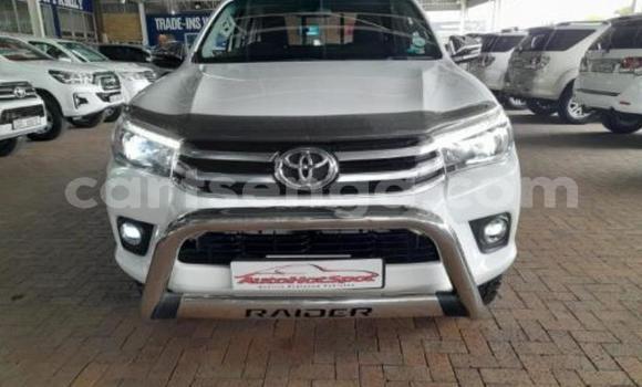 Buy Used Toyota Hilux White Car in Mbabane in Manzini Buy Used Toyota Hilux White Car in Mbabane in Manzini