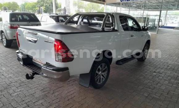 Buy Used Toyota Hilux White Car in Mbabane in Manzini Buy Used Toyota Hilux White Car in Mbabane in Manzini