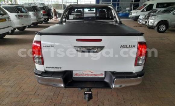 Buy Used Toyota Hilux White Car in Mbabane in Manzini Buy Used Toyota Hilux White Car in Mbabane in Manzini