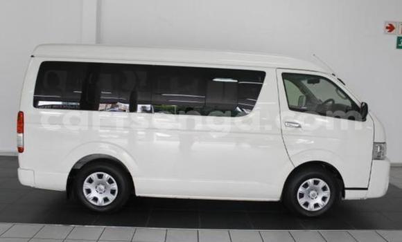 Nunua Ilio tumika Toyota Hiace White Gari ndani ya Manzini nchini Manzini Nunua Ilio tumika Toyota Hiace White Gari ndani ya Manzini nchini Manzini