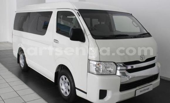 Nunua Ilio tumika Toyota Hiace White Gari ndani ya Manzini nchini Manzini Nunua Ilio tumika Toyota Hiace White Gari ndani ya Manzini nchini Manzini