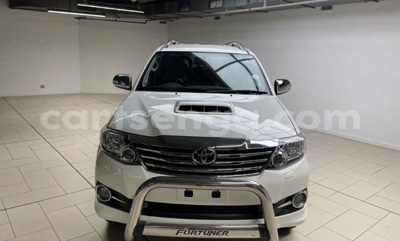Buy Used Toyota Fortuner White Car in Manzini in Manzini Buy Used Toyota Fortuner White Car in Manzini in Manzini