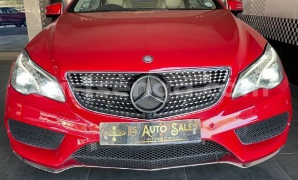 Acheter Occasion Voiture Mercedes-Benz E-Classe Rouge à Mbabane, Manzini Acheter Occasion Voiture Mercedes-Benz E-Classe Rouge à Mbabane, Manzini