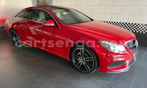 Acheter Occasion Voiture Mercedes-Benz E-Classe Rouge à Mbabane, Manzini Acheter Occasion Voiture Mercedes-Benz E-Classe Rouge à Mbabane, Manzini