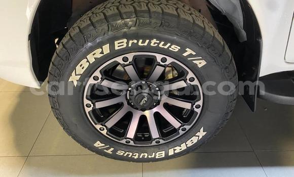 Buy Used Toyota Hilux White Car in Mbabane in Manzini Buy Used Toyota Hilux White Car in Mbabane in Manzini