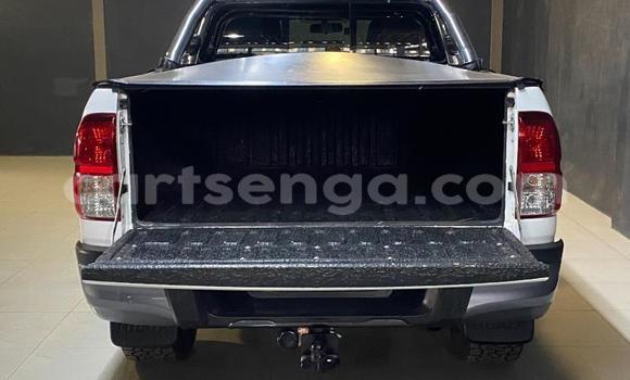 Buy Used Toyota Hilux White Car in Mbabane in Manzini Buy Used Toyota Hilux White Car in Mbabane in Manzini