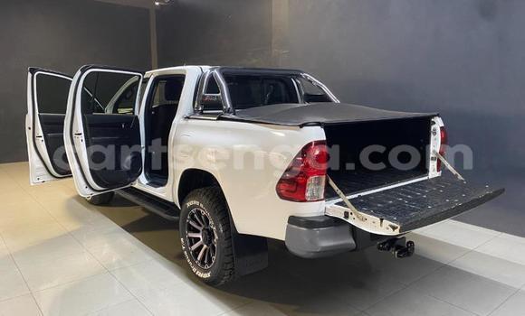 Buy Used Toyota Hilux White Car in Mbabane in Manzini Buy Used Toyota Hilux White Car in Mbabane in Manzini