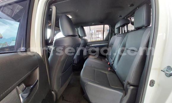 Acheter Occasion Voiture Toyota Hilux Blanc à Mbabane, Manzini Acheter Occasion Voiture Toyota Hilux Blanc à Mbabane, Manzini