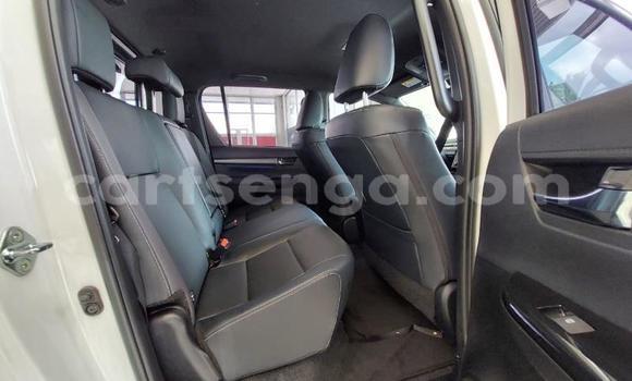 Acheter Occasion Voiture Toyota Hilux Blanc à Mbabane, Manzini Acheter Occasion Voiture Toyota Hilux Blanc à Mbabane, Manzini