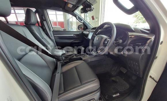 Acheter Occasion Voiture Toyota Hilux Blanc à Mbabane, Manzini Acheter Occasion Voiture Toyota Hilux Blanc à Mbabane, Manzini