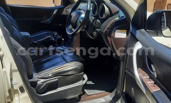 Acheter Occasion Voiture Mahindra Xylo Blanc à Ezulwini, Hhohho Acheter Occasion Voiture Mahindra Xylo Blanc à Ezulwini, Hhohho
