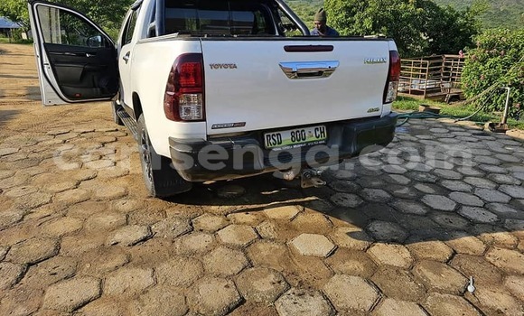 Acheter Occasion Voiture Toyota Hilux Blanc à Hlatikulu, Shiselweni District Acheter Occasion Voiture Toyota Hilux Blanc à Hlatikulu, Shiselweni District