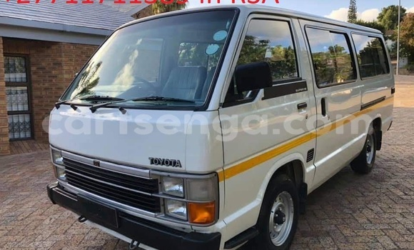 Buy Used Toyota Hiace Silver Car in Mbabane in Manzini Buy Used Toyota Hiace Silver Car in Mbabane in Manzini