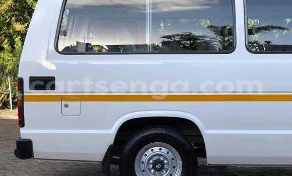 Buy Used Toyota Hiace Silver Car in Mbabane in Manzini Buy Used Toyota Hiace Silver Car in Mbabane in Manzini
