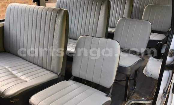 Buy Used Toyota Hiace Silver Car in Mbabane in Manzini Buy Used Toyota Hiace Silver Car in Mbabane in Manzini