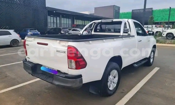 Acheter Occasion Voiture Toyota Hilux Blanc à Mbabane, Manzini Acheter Occasion Voiture Toyota Hilux Blanc à Mbabane, Manzini