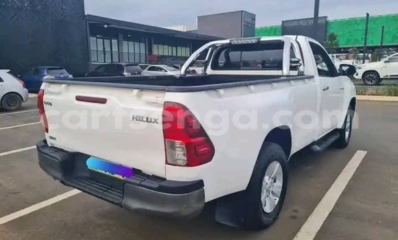 Acheter Occasion Voiture Toyota Hilux Blanc à Mbabane, Manzini Acheter Occasion Voiture Toyota Hilux Blanc à Mbabane, Manzini