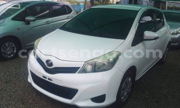 Buy Used Toyota Vitz White Car in Ezulwini in Hhohho