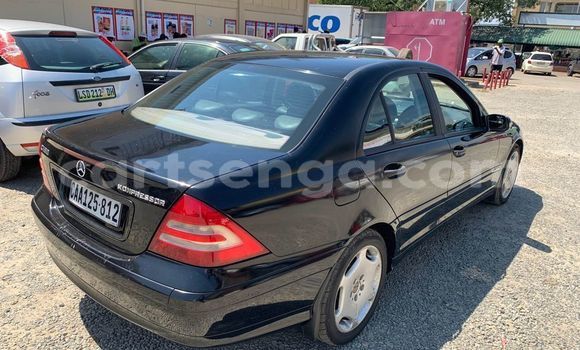 Nunua Ilio tumika Mercedes-Benz C-Classe Black Gari ndani ya Bulembu nchini Hhohho Nunua Ilio tumika Mercedes-Benz C-Classe Black Gari ndani ya Bulembu nchini Hhohho