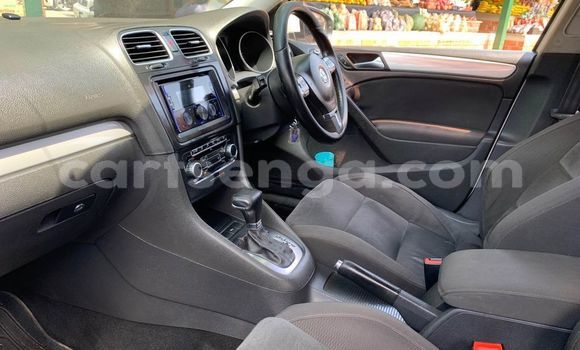 Buy Used Volkswagen Golf White Car in Hlatikulu in Shiselweni District Buy Used Volkswagen Golf White Car in Hlatikulu in Shiselweni District