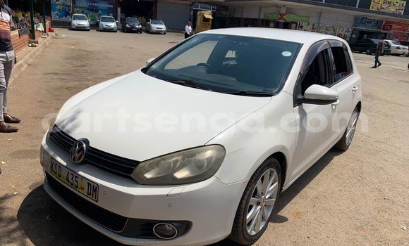 Buy Used Volkswagen Golf White Car in Hlatikulu in Shiselweni District Buy Used Volkswagen Golf White Car in Hlatikulu in Shiselweni District