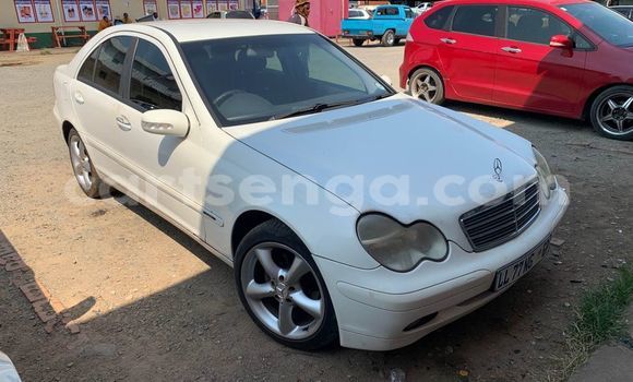 Buy Used Mercedes-Benz C-Classe White Car in Hluti in Shiselweni District