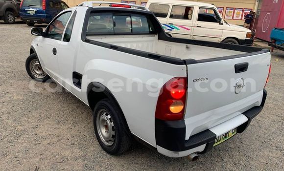 Nunua Ilio tumika Toyota Corsa White Gari ndani ya Ezulwini nchini Hhohho Nunua Ilio tumika Toyota Corsa White Gari ndani ya Ezulwini nchini Hhohho