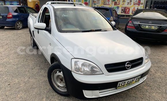 Nunua Ilio tumika Toyota Corsa White Gari ndani ya Ezulwini nchini Hhohho Nunua Ilio tumika Toyota Corsa White Gari ndani ya Ezulwini nchini Hhohho