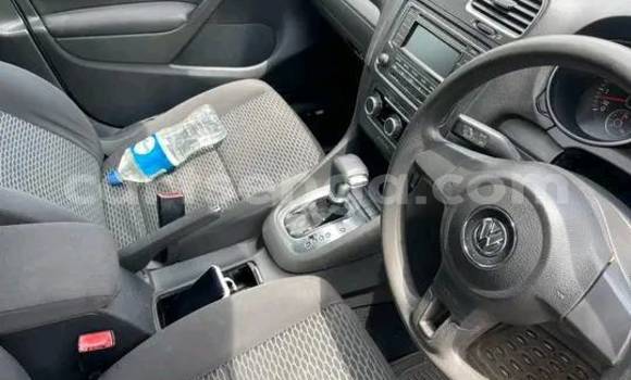 Buy Used Volkswagen Golf White Car in Hlatikulu in Shiselweni District Buy Used Volkswagen Golf White Car in Hlatikulu in Shiselweni District