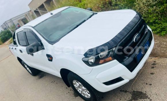 Nunua Ilio tumika Ford Ranger White Gari ndani ya Ezulwini nchini Hhohho Nunua Ilio tumika Ford Ranger White Gari ndani ya Ezulwini nchini Hhohho