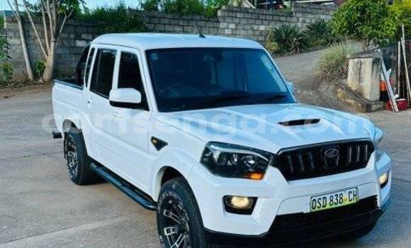 Nunua Ilio tumika Mahindra Commander White Gari ndani ya Ezulwini nchini Hhohho Nunua Ilio tumika Mahindra Commander White Gari ndani ya Ezulwini nchini Hhohho