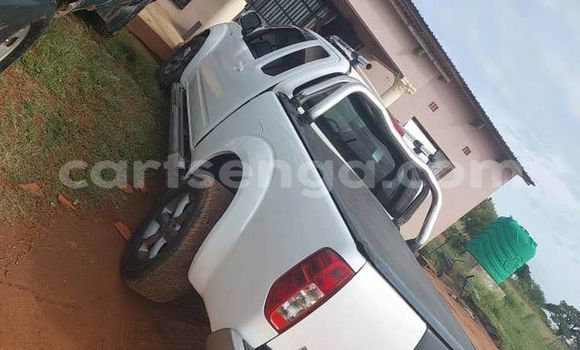 Nunua Ilio tumika Nissan Navara White Gari ndani ya Bulembu nchini Hhohho Nunua Ilio tumika Nissan Navara White Gari ndani ya Bulembu nchini Hhohho