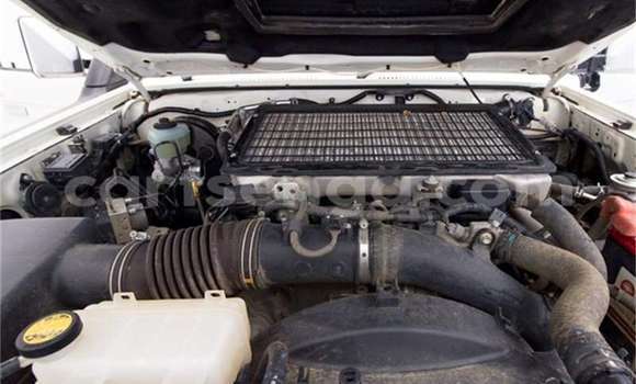 Buy Used Toyota Land Cruiser White Car in Ezulwini in Hhohho Buy Used Toyota Land Cruiser White Car in Ezulwini in Hhohho