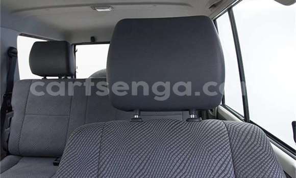 Buy Used Toyota Land Cruiser White Car in Ezulwini in Hhohho Buy Used Toyota Land Cruiser White Car in Ezulwini in Hhohho