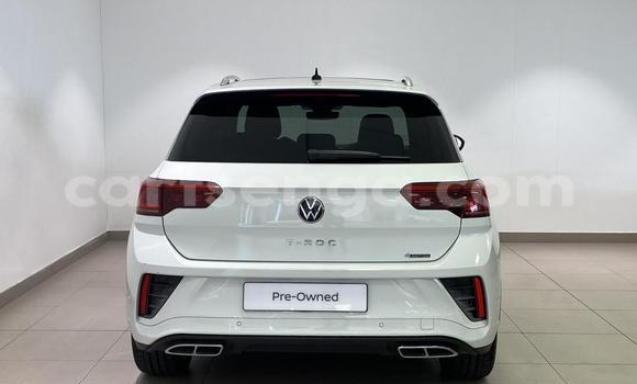 Acheter Occasion Voiture Volkswagen T-Roc Blanc à Manzini, Manzini Acheter Occasion Voiture Volkswagen T-Roc Blanc à Manzini, Manzini