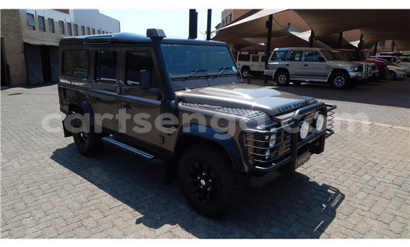 Buy Used Land Rover Defender Brown Car in Ezulwini in Hhohho Buy Used Land Rover Defender Brown Car in Ezulwini in Hhohho