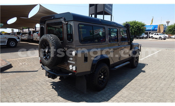 Buy Used Land Rover Defender Brown Car in Ezulwini in Hhohho Buy Used Land Rover Defender Brown Car in Ezulwini in Hhohho