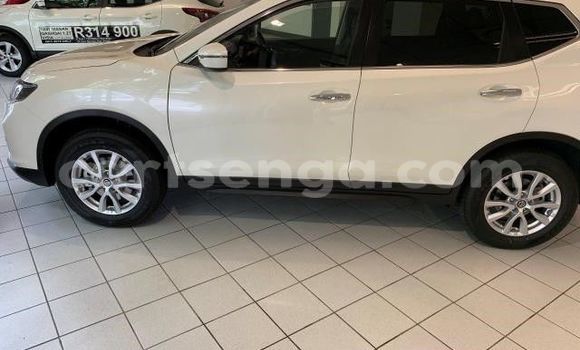 Buy Used Nissan Qashqai White Car in Ezulwini in Hhohho Buy Used Nissan Qashqai White Car in Ezulwini in Hhohho